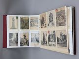 un livre avec des images de personnes et de bâtiments