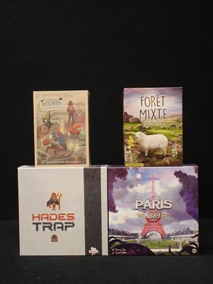 trois livres superposés