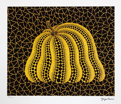 une image représentant une peinture d'une citrouille sur un fond noir et jaune
