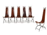 lot de six fauteuils en cuir avec des pieds en fer et une assise en cuir