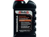 une bouteille d'huile moteur noire sur fond blanc