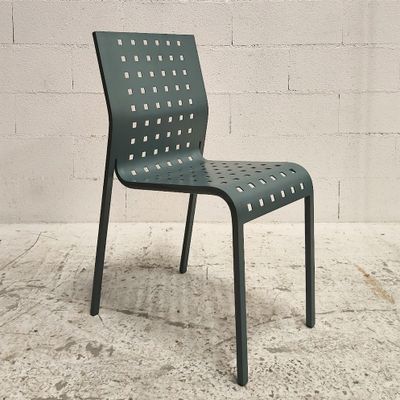 Chaise Mirandolina, design Pietro Arosio pour Zanotta, production des 