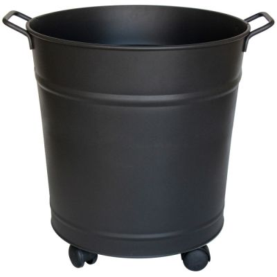 un grand pot noir muni de roulettes, sur fond blanc