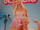 l'affiche du film « Barbie », mettant en scène un homme et une femme sur une plage