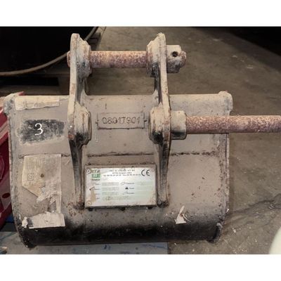 GODET à axe pour pelle 1T5 dent ESCO. - Photo 1