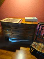 Mobilier garnissant une maison comprenant une presse de grav… (photo 6)