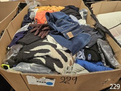 Box de vêtements - Photo 1