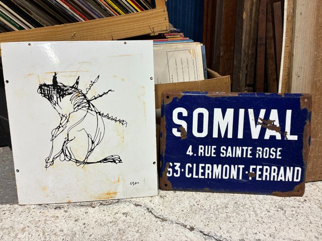 Deux plaques émaillées. Une d’après un dessin original de Pierre 