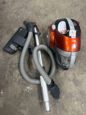1 aspirateur LG ***REF 9 - ROLL 14***