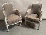 paire de chaises anciennes de style français avec coussins rembourrés