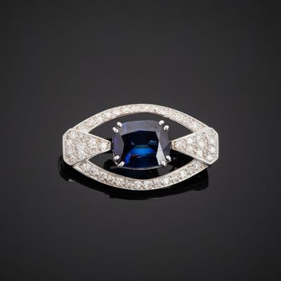a sapphire and diamond broochle