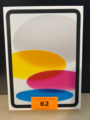 une boîte sur laquelle figure une image d'un iPad 12 d'Apple