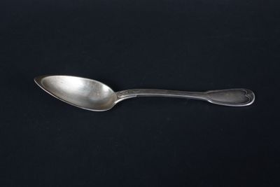 lot 108.6 - cuillère en argent, modèle filet, armoriée. - Photo 1