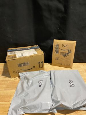 Lot de 4 colis Mystère (Retour Amazon,NPAI ,Adresse incomplè…
