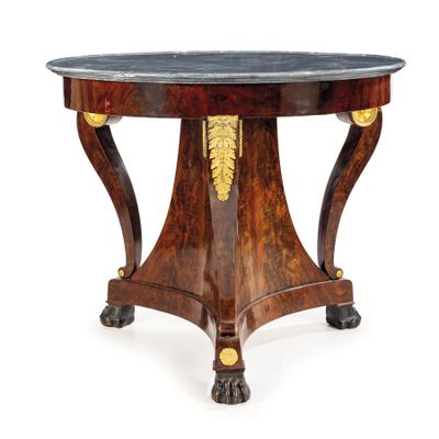 Table Centrale EN Placage D'Acajou France, Premiere Moitie D…