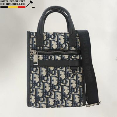Sac cabas en toile Monogram de Christian Dior avec bandoulière