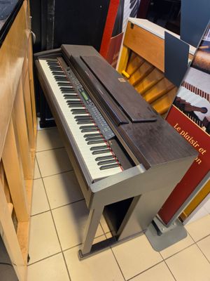 a piano that is on display in a store