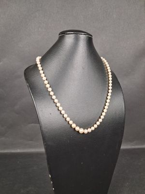 Collier de perles de cultures, fermoir en or jaune (750/1000…