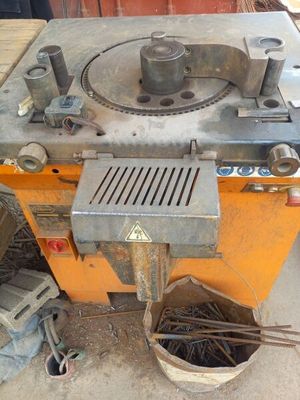 a machine that is sitting on the ground in the yard