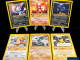Quatre cartes Pokémon sont représentées sur un fond noir