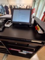 Moniteur tactile tout en un formant caisse Aures sur pièteme…