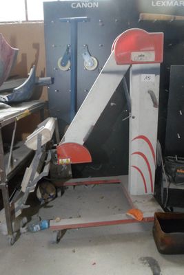 a picture of a machine that is in a garage