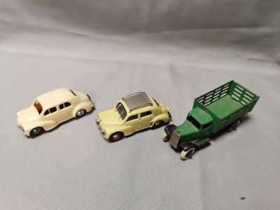 DINKY TOYS GB Camion Série 25 vert et noir (Avant guerre)