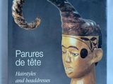 la couverture d'un livre sur laquelle figure la tête d'une femme coiffée de cornes