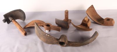 [ OUTILLAGE ] Ensemble de six herminettes de tailles et régi… - Photo 1