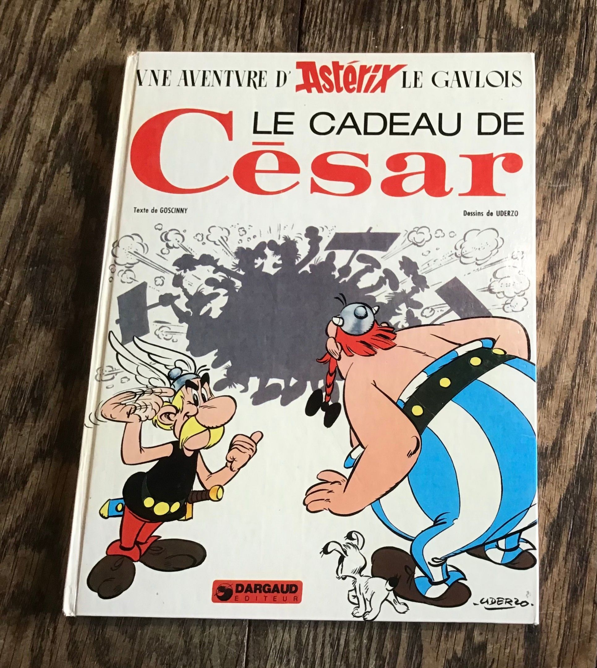 Uderzo et Goscinny Une Aventure d’Asterix le Gaulois Le Cadeau de Cesar Eo 3 ieme trimestre 1974 Bel état