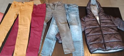 Lot de 4 pantalons + 1manteau enfant taille 12 ans, tout en très bon é
