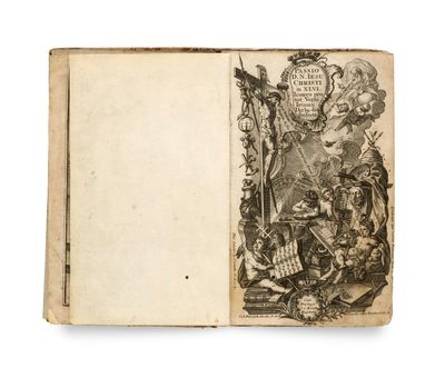 un vieux livre avec un dessin en noir et blanc