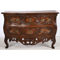 COMMODE NIMOISE LOUIS XV en noyer galbée en façade et sur le… (photo 2)
