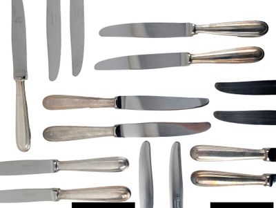 many different types of knifes and knives on the table