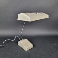 WALDMANN LEUCHTEN. Lampe de bureau en métal chromé et plasti…