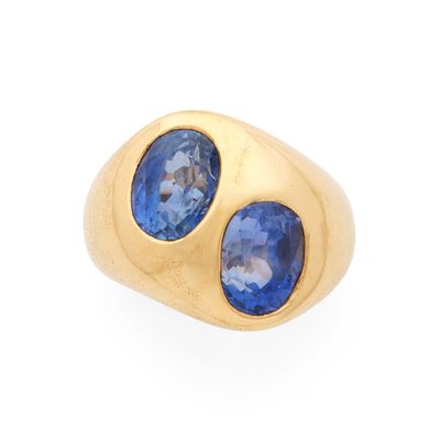 GOOSENS BAGUE retenant deux saphirs ovales de 4.84 carats et…