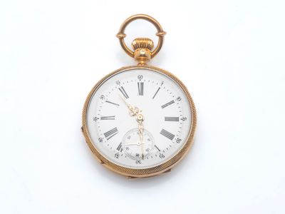 une montre de poche ancienne avec des chiffres romains et des chiffres romains sur le cadran