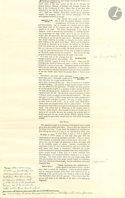un gros plan d'un morceau de papier sur lequel on a écrit