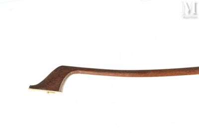 Archet de contrebasse Modèle allemand, baguette ronde en boi…