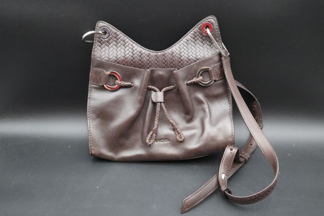 LANCEL – Sac en cuir tressé marron. Très bon état 