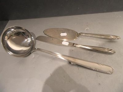 Couvert DE Service EN Metal + Louche Inox .