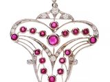 une broche-pendentif ancienne en rubis et diamants