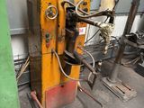 a machine that is sitting in the garage