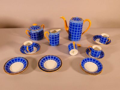 F. Legrand pour Limoges. Partie de service à café en porcela… - Photo 1