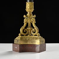 Paire de candélabres à six feux en bronze ciselé patiné et d… (photo 4)