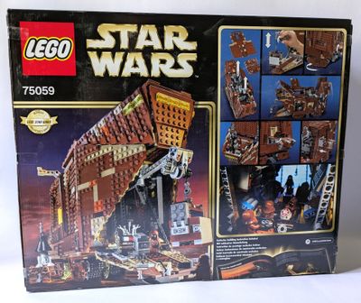 une boîte contenant un ensemble lego star wars