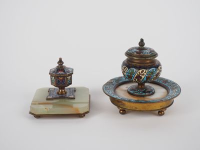 Deux différents encriers fin XIXème - début Xxème en émaux c… - Photo 1