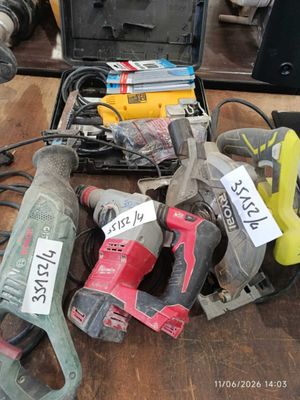 many different tools that are sitting on a table