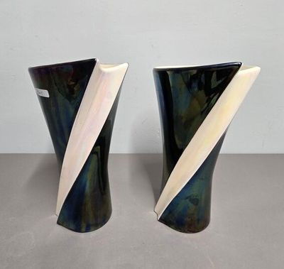 VERCERAM Paire de vases en ceramique irisée noire et blanche…