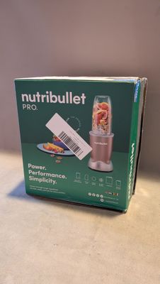 une boîte de Nutribullet Pro posée sur une table
